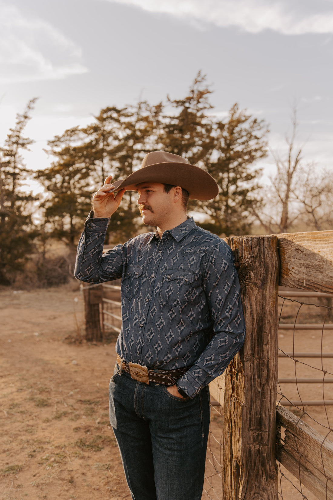 Men's Aztec Print Cowboy Shirt.M-25005