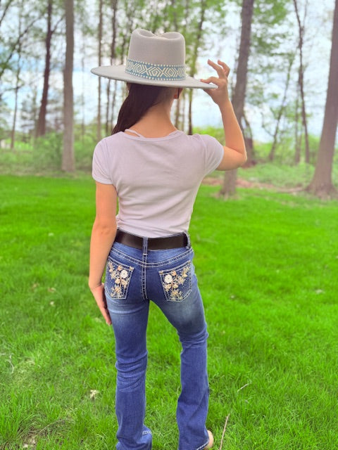 Girls Western Bootcut Jeans - Western Flower Deisgn with Rhinstons Work and Detailed - Stratch Premium Denim Fabric.MCGJ-HX-43