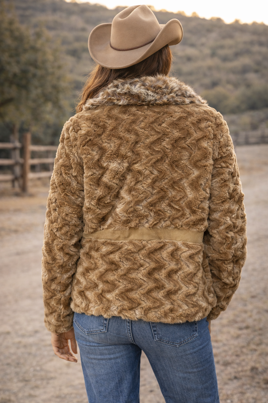 Women's western Faux Fur Jacket L-24127