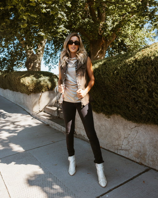 Ladies Faux Leather Vest with Leapord Trims and Hood