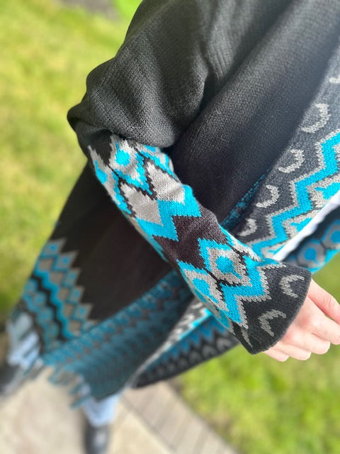 Aztec pattern Woolen shrug Style#-L-24555