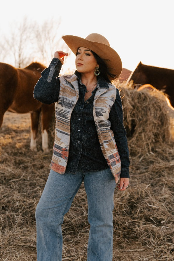 Ladies Aztec Vest with Blanket Stitching Work.L-251104