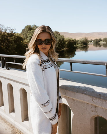 LADIES SWEATER