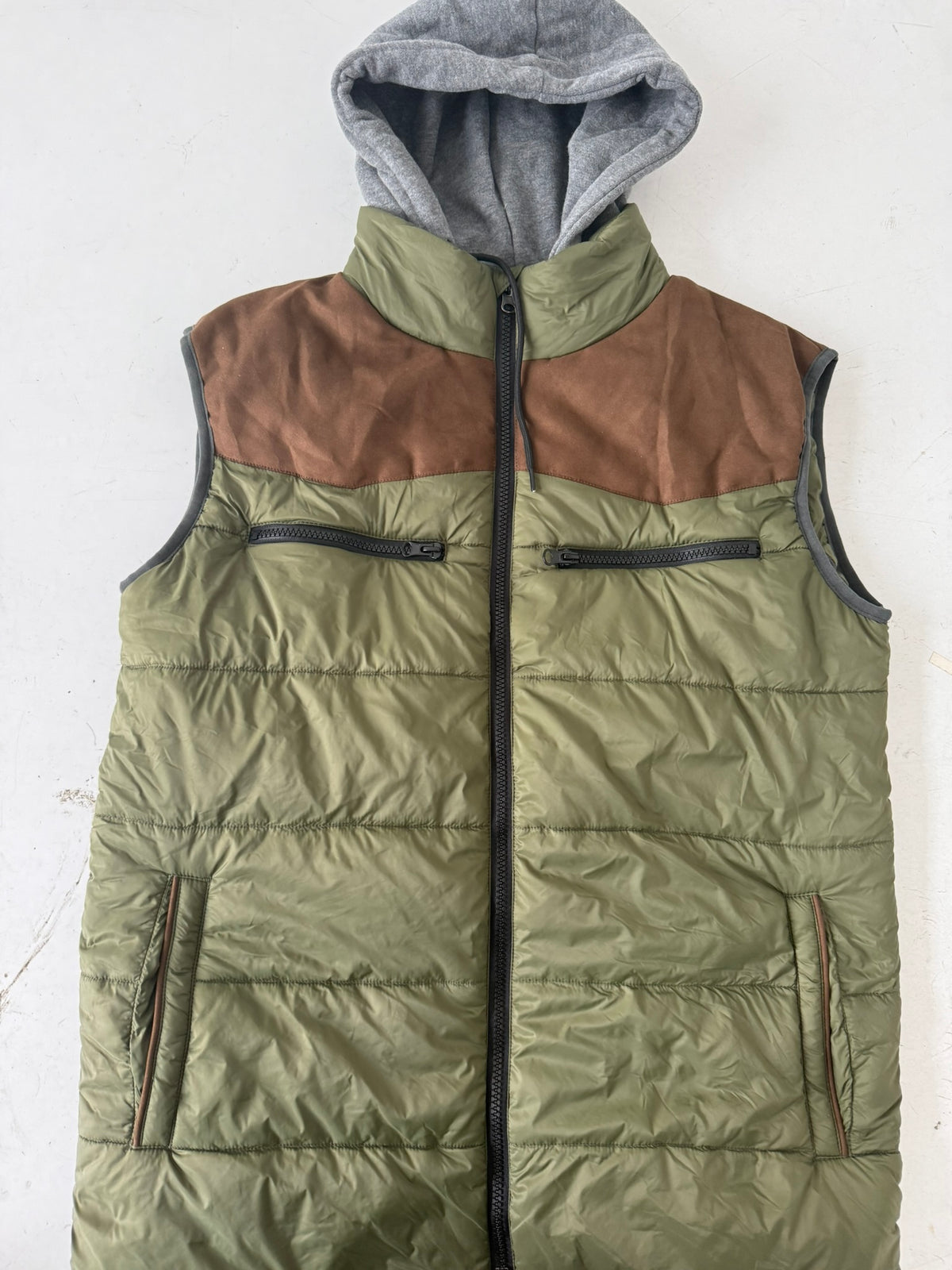 Men's Hooded Puffer Vest | Style MVJ-26003